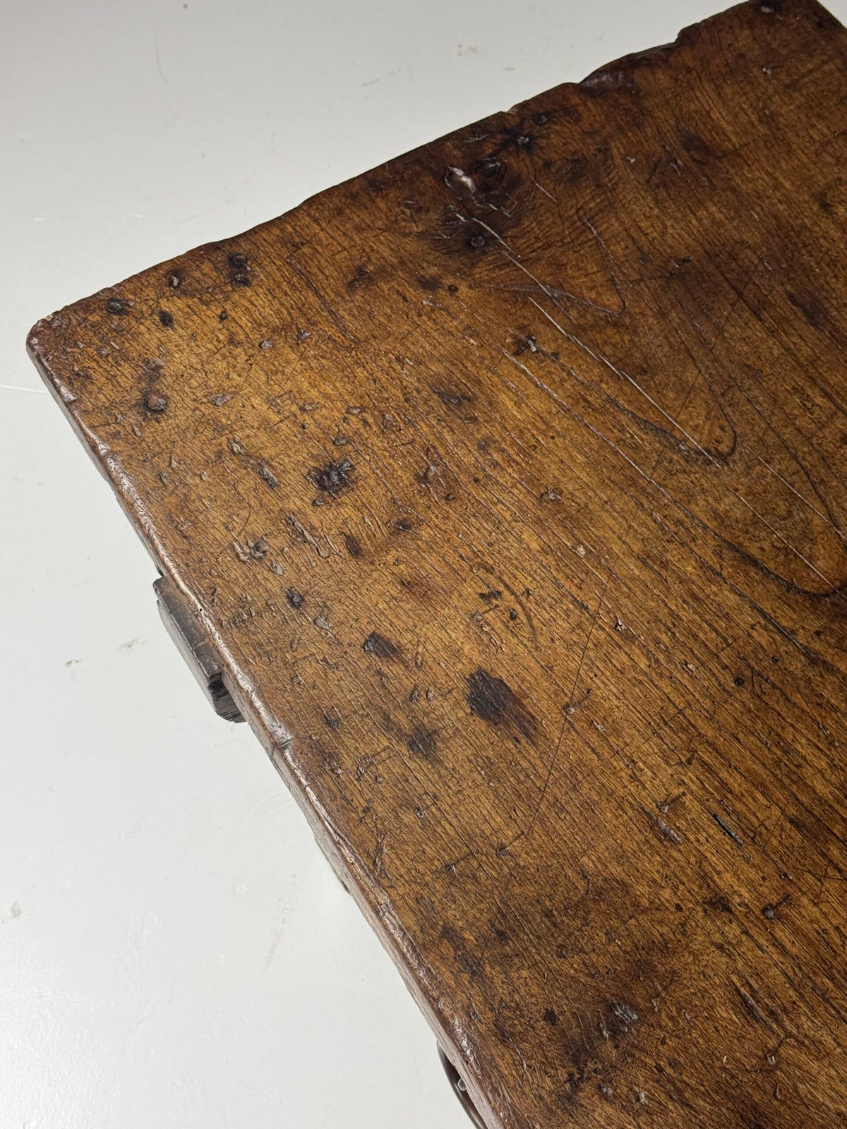 Very Long Spanish Walnut Coffee Table, 18th Century, 216 cm, photo 9