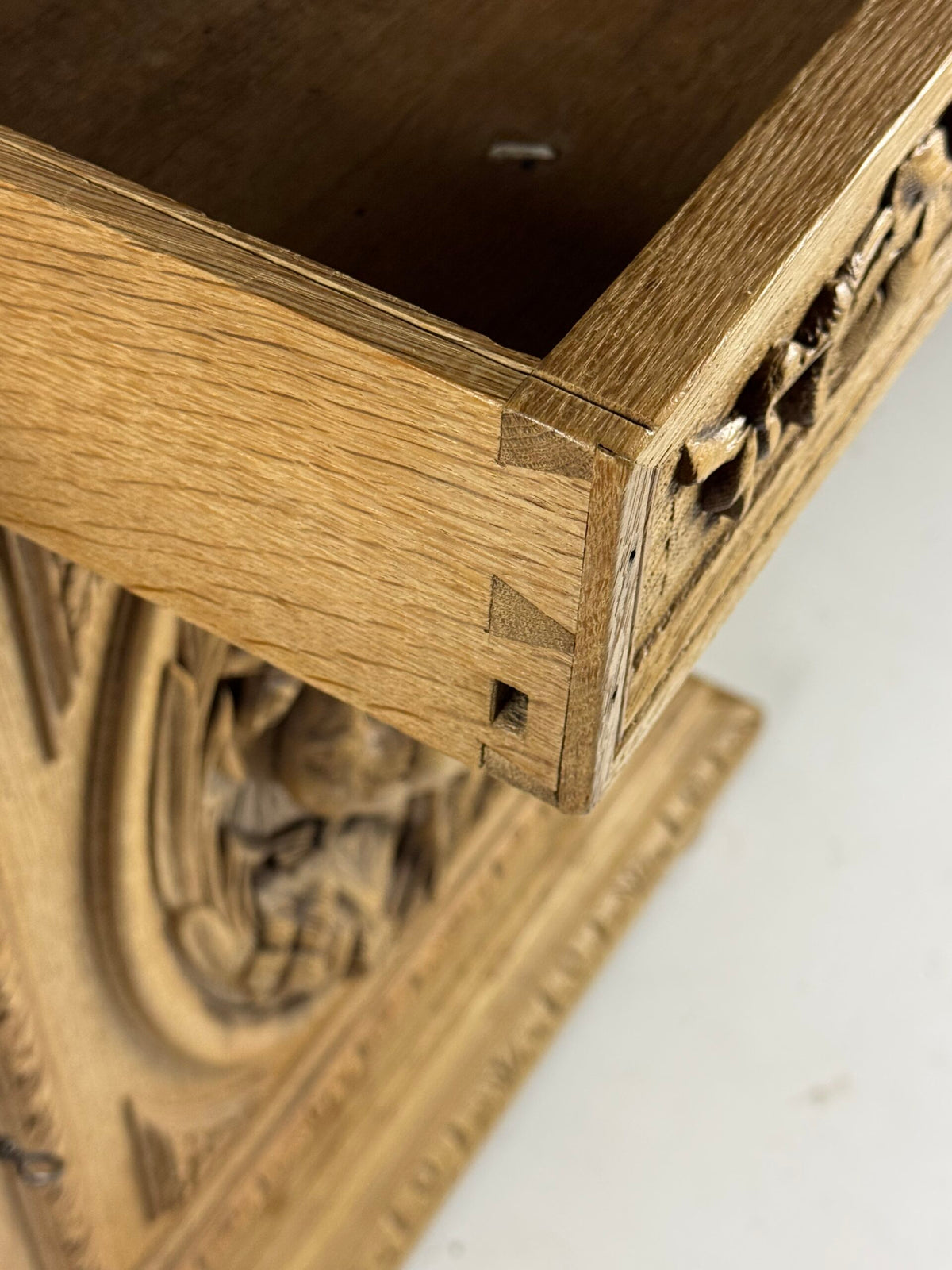 Belgian Carved Oak Buffet from Liege, 19th Century, photo 8