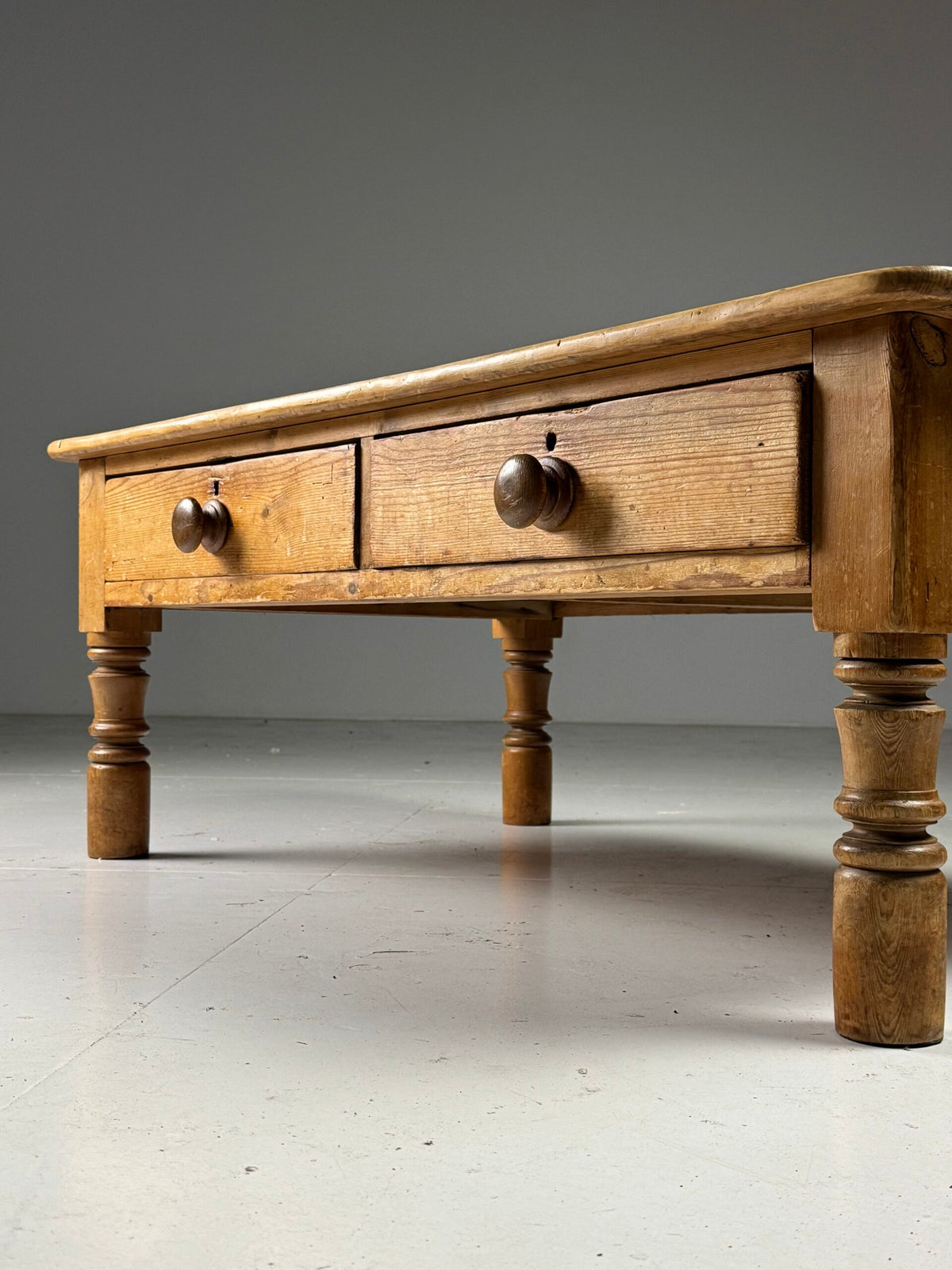 English Pine Farmhouse Coffee Table, 19th Century, photo 1
