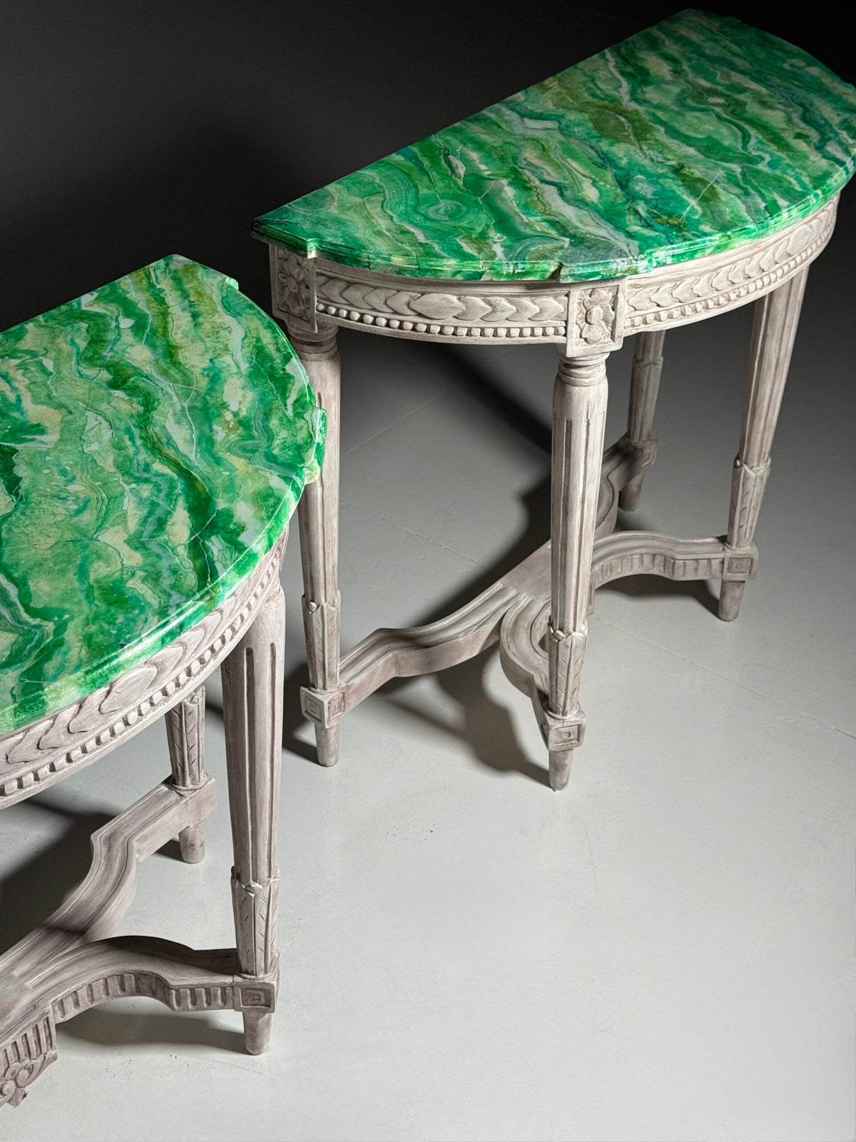 Pair of Louis XVI Style Console Tables with Malachite Painted Tops, photo 4