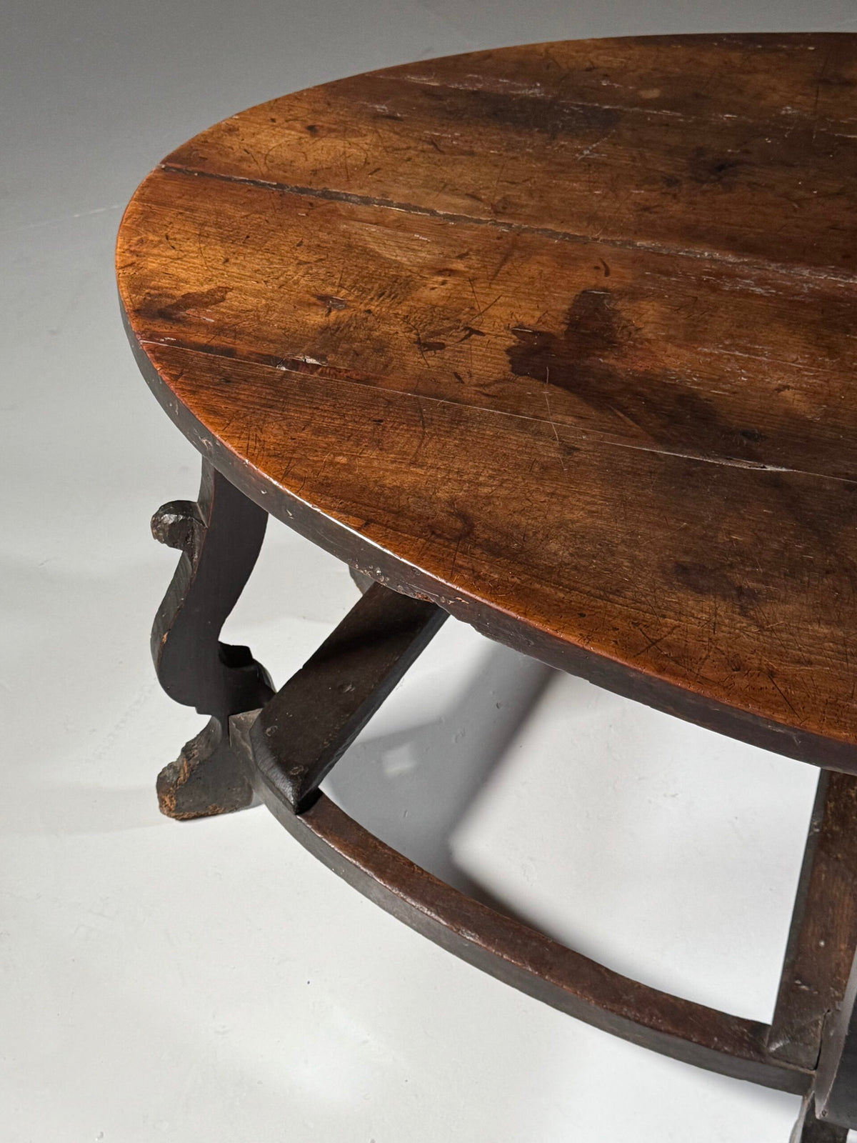 North Italian Walnut Center Table, Mid 17th Century, photo 18