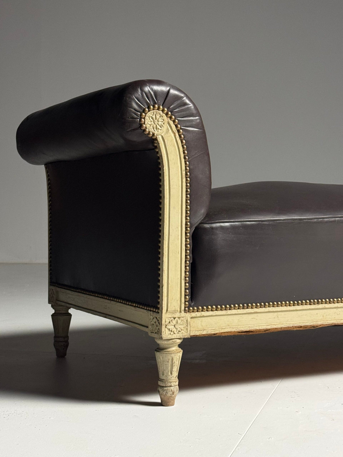 French Chaise Longue with Oak Frame and Brown Leather, photo 12