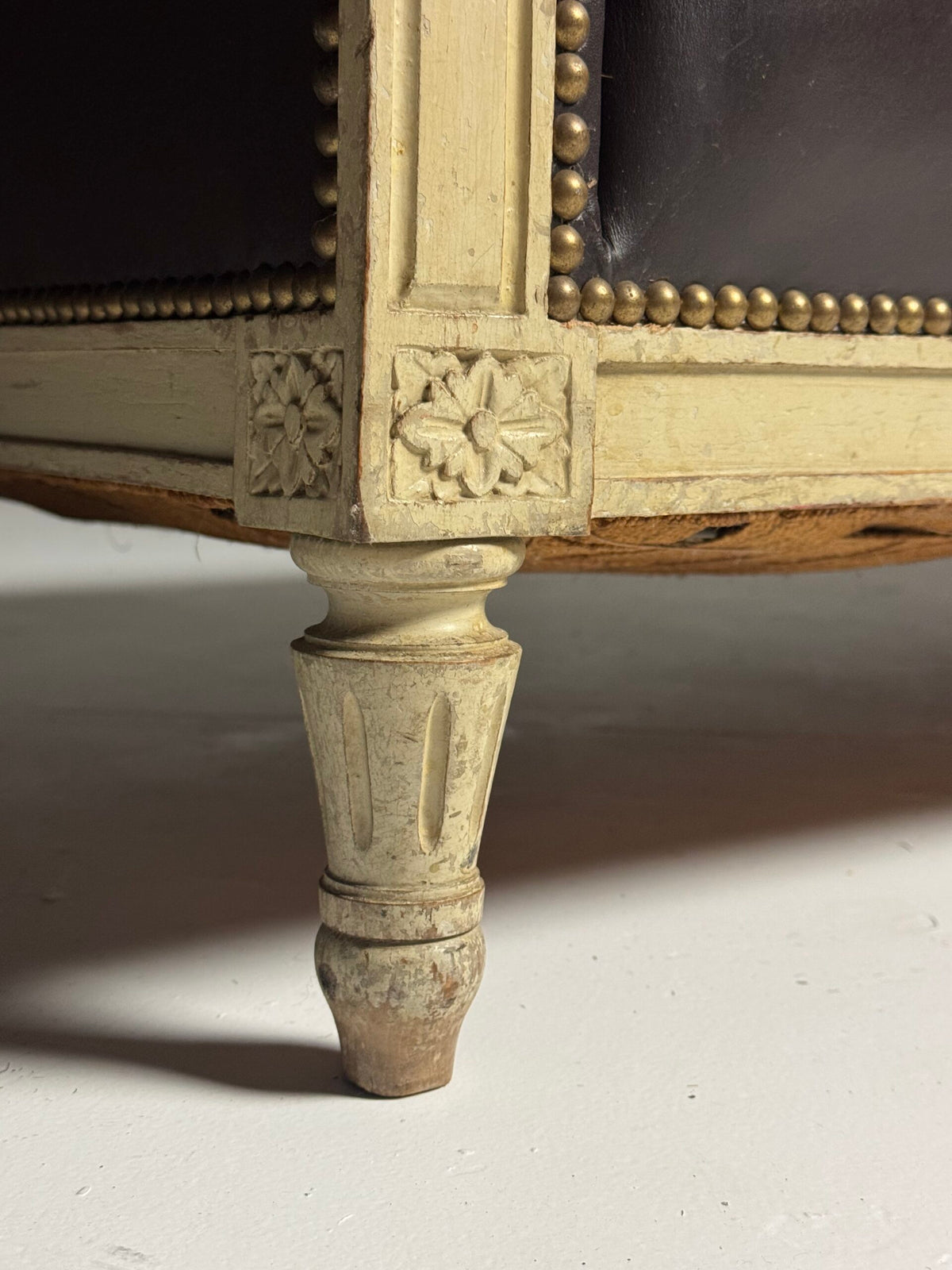 French Chaise Longue with Oak Frame and Brown Leather, photo 10