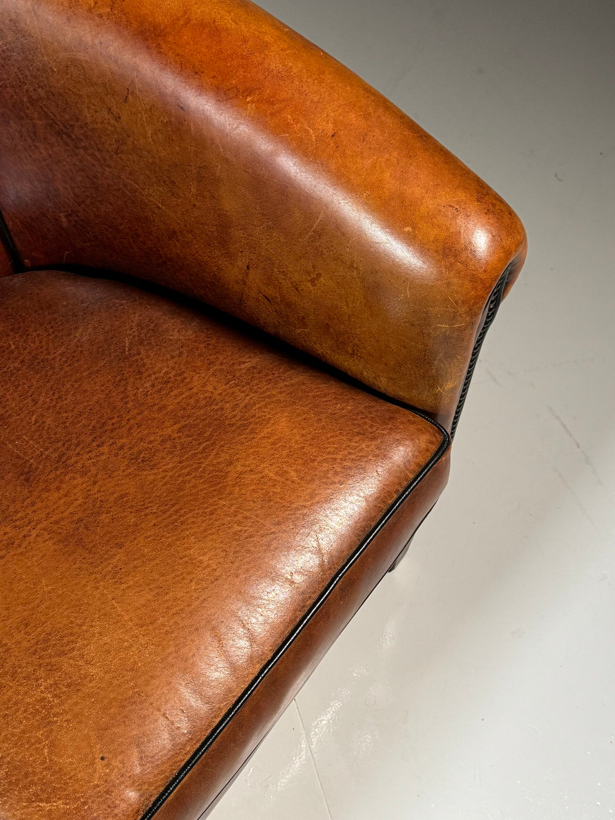 Spacious Three Seater Sheepskin Leather Sofa, photo 7