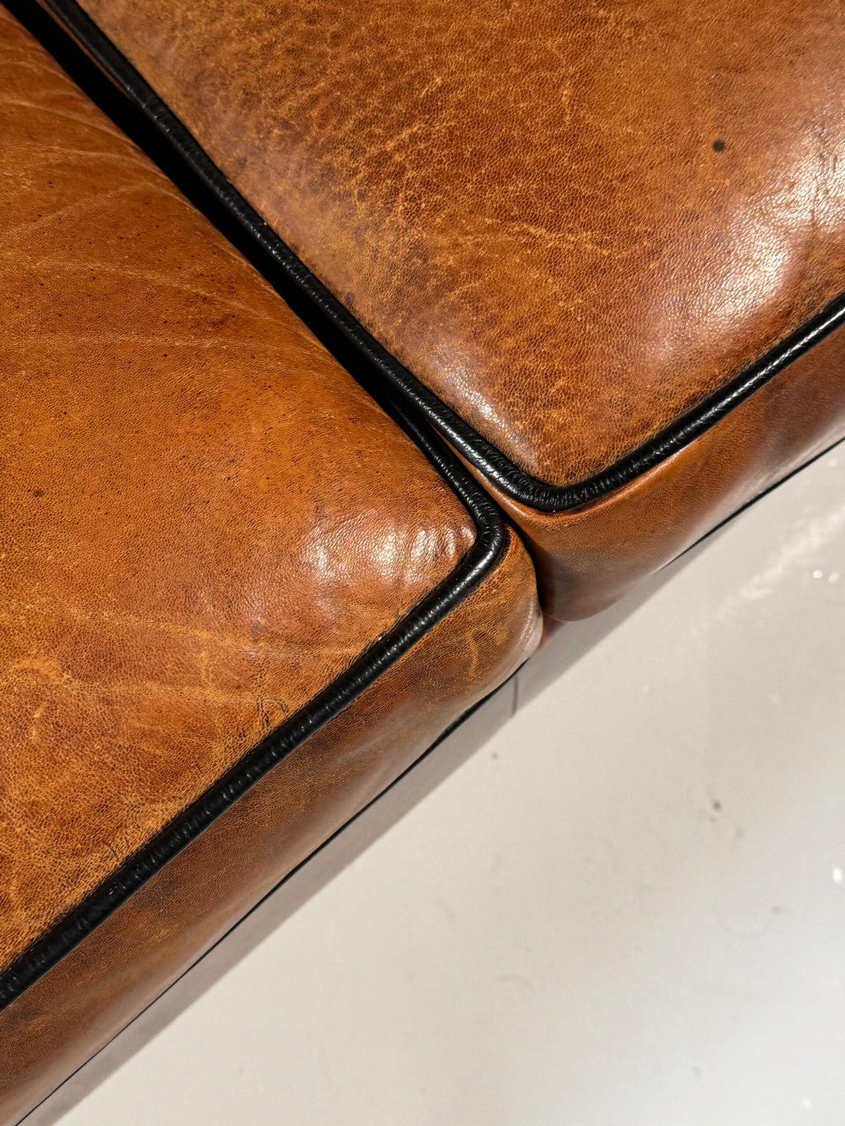 Spacious Three Seater Sheepskin Leather Sofa, photo 8