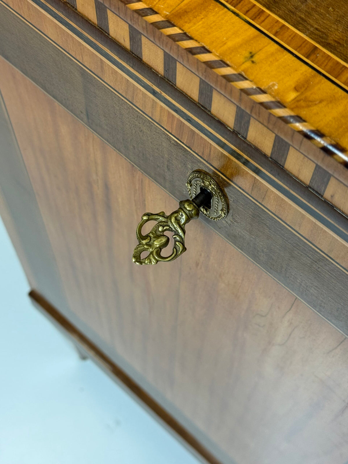 Dutch Louis XVI Fold-Over Buffet, circa 1790 to 1800, photo 4