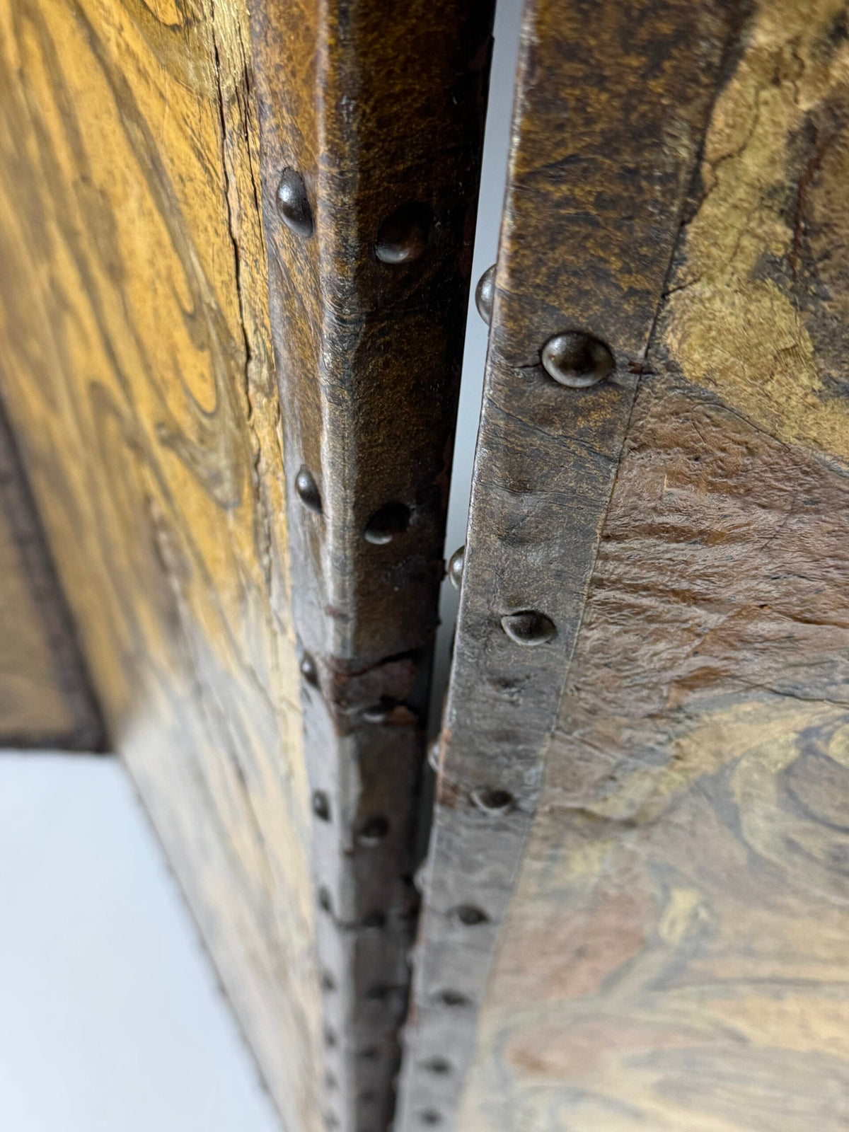19th Century French Yellow Leather Folding Screen, photo 17