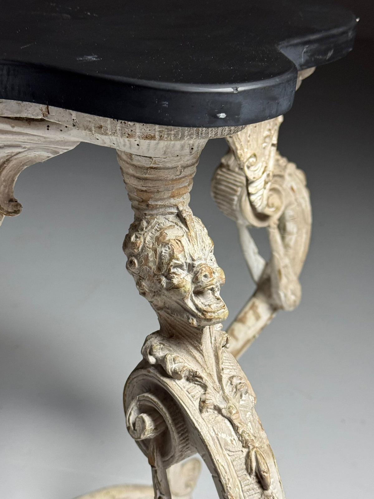 French Carved Side Table with Black Marble Top, Early 19th Century, photo 7