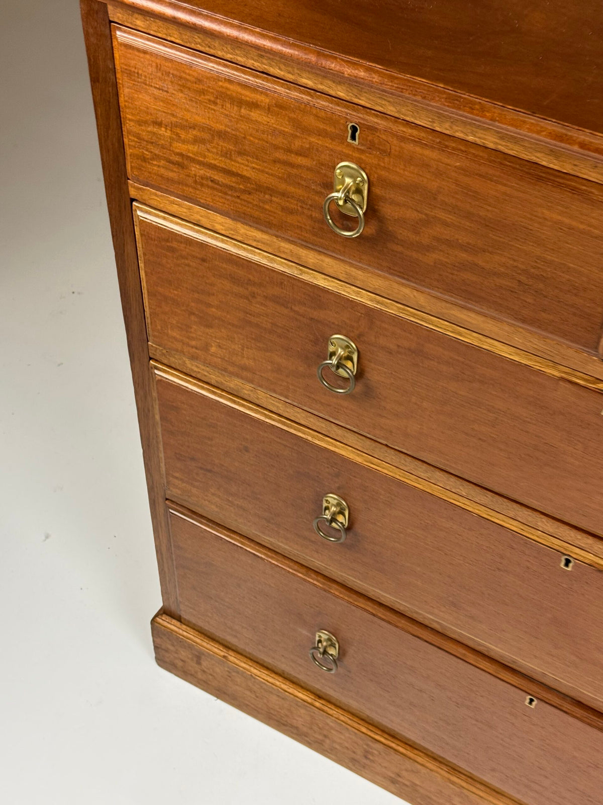 Harrods Mahogany Chest of Drawers, London, photo 15