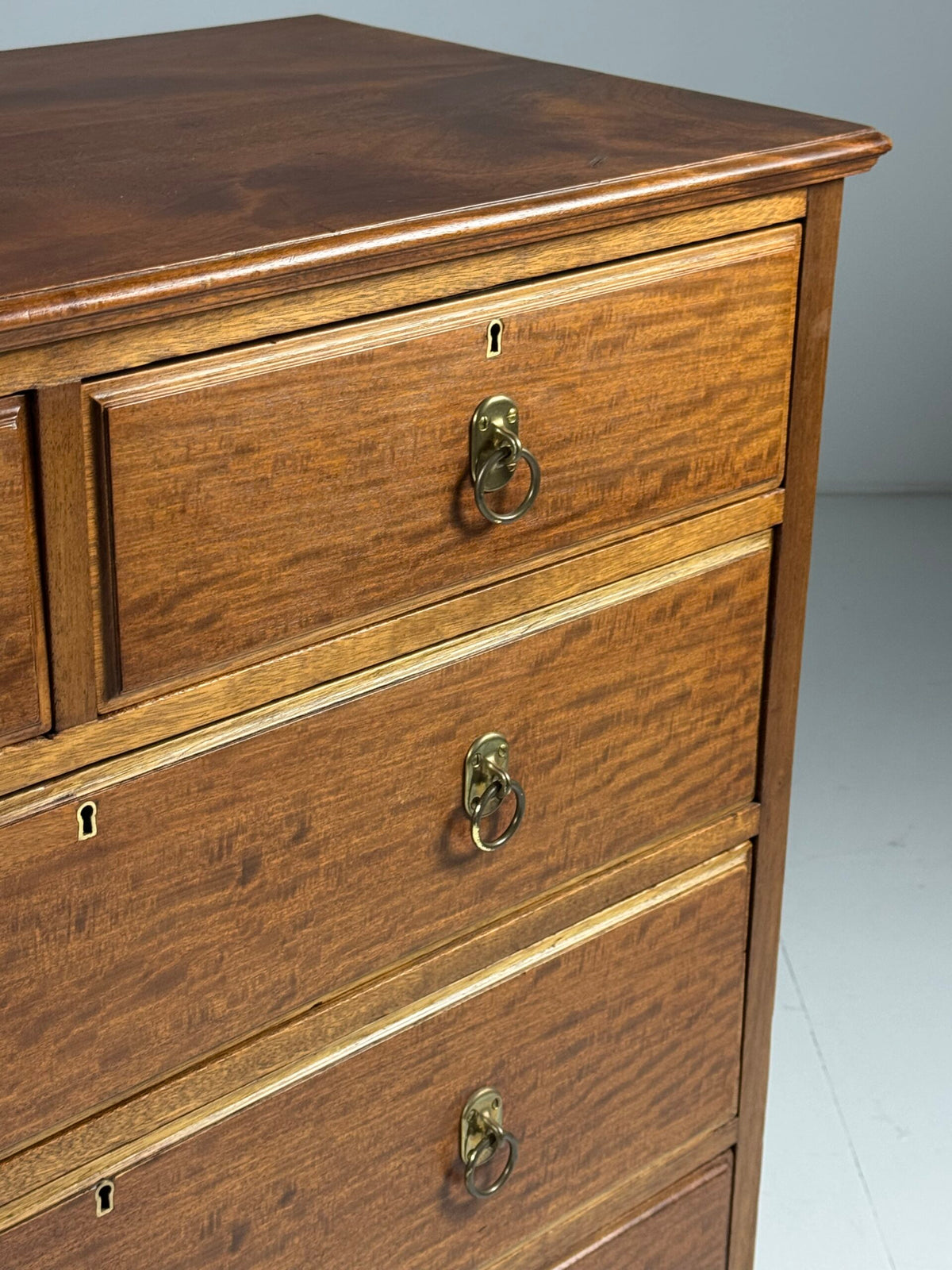 Harrods Mahogany Chest of Drawers, London, photo 7