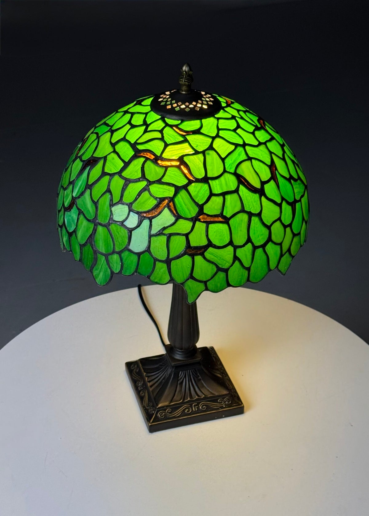 Tiffany Style Green Glass Table Lamp, photo 12