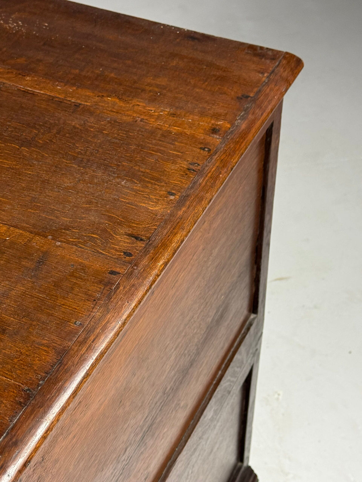 English Oak Chest of Drawers, William and Mary Period, Late 17th Century, photo 9