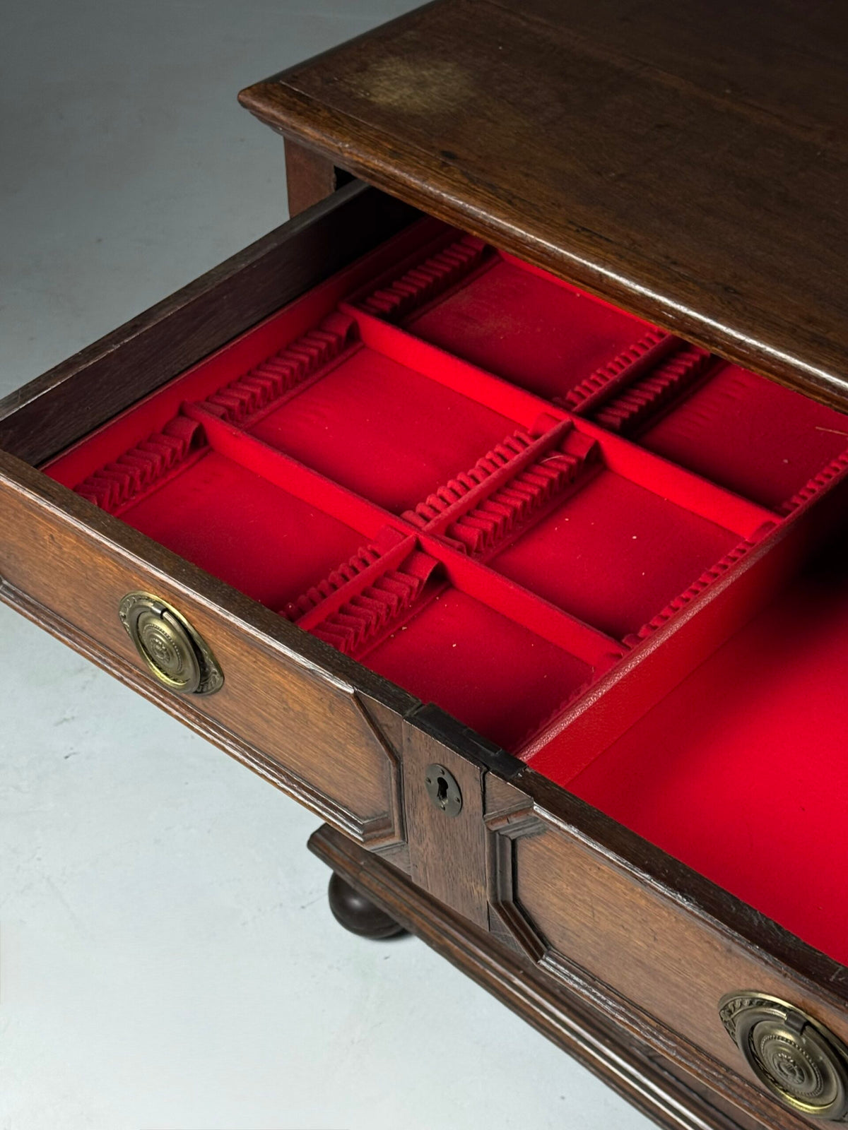 English Oak Chest of Drawers, William and Mary Period, Late 17th Century, photo 17