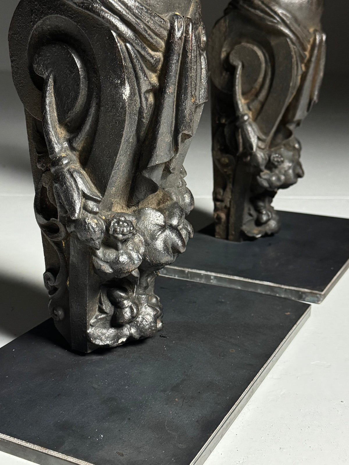 Pair of Cast Iron Angels on Stands, France, 19th Century, photo 4
