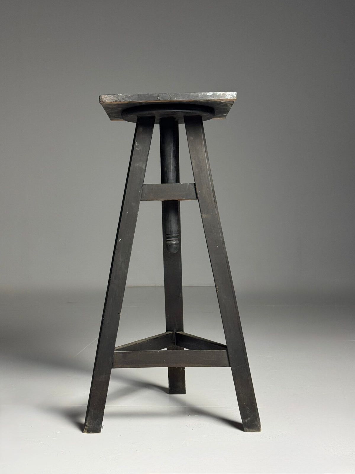 Vintage Ebonised Oak Sculpture Stand, Paris, Mid 20th Century, photo 8