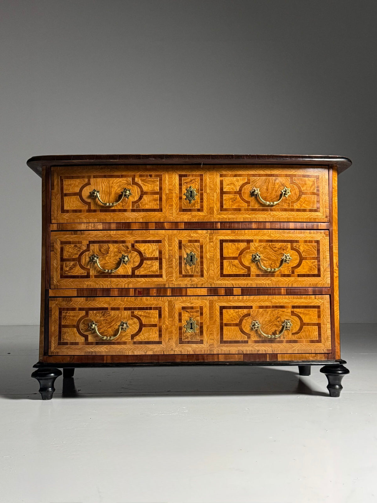 French Marquetry Chest of Drawers, Dauphine, 18th Century, photo 42