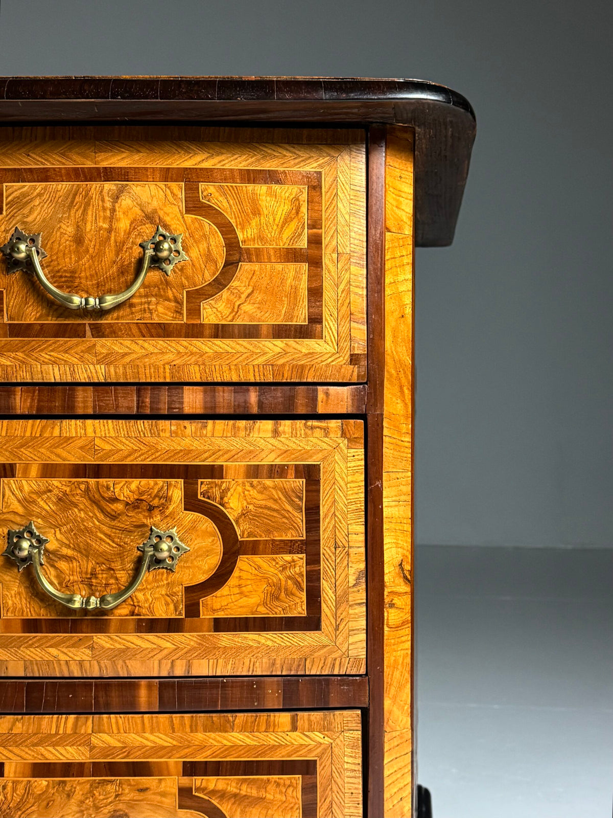 French Marquetry Chest of Drawers, Dauphine, 18th Century, photo 38
