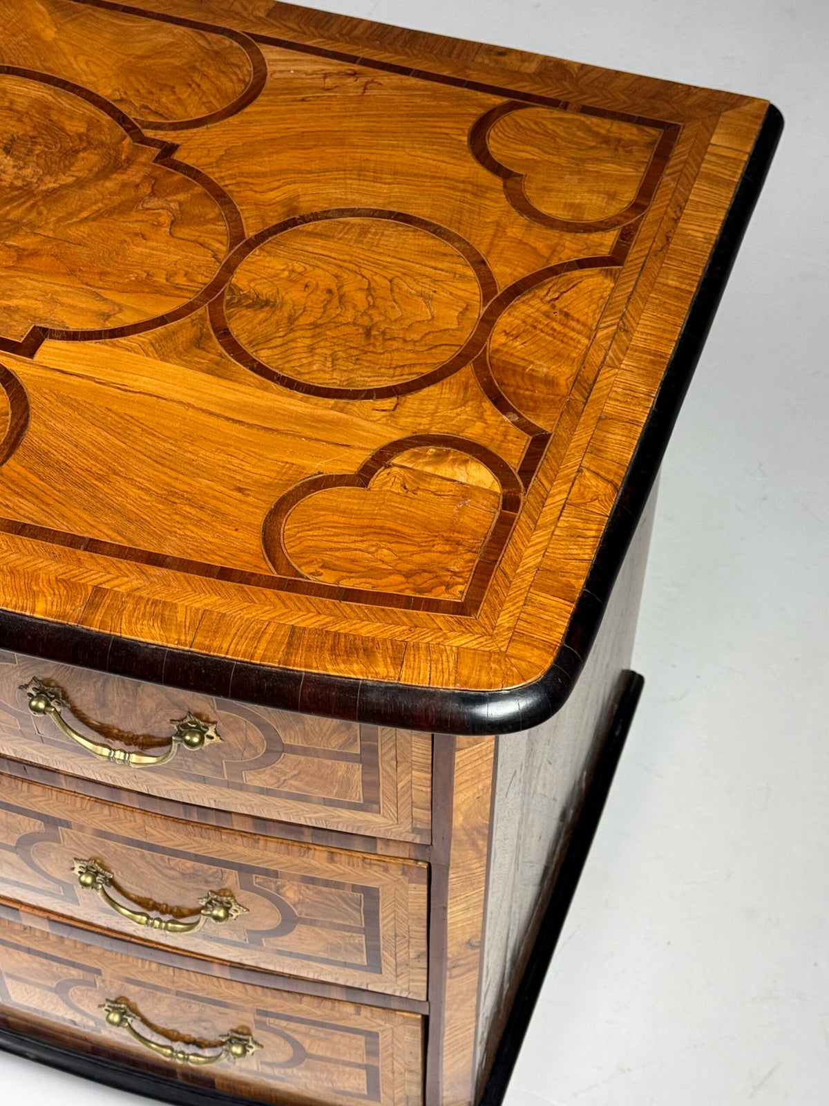 French Marquetry Chest of Drawers, Dauphine, 18th Century, photo 33