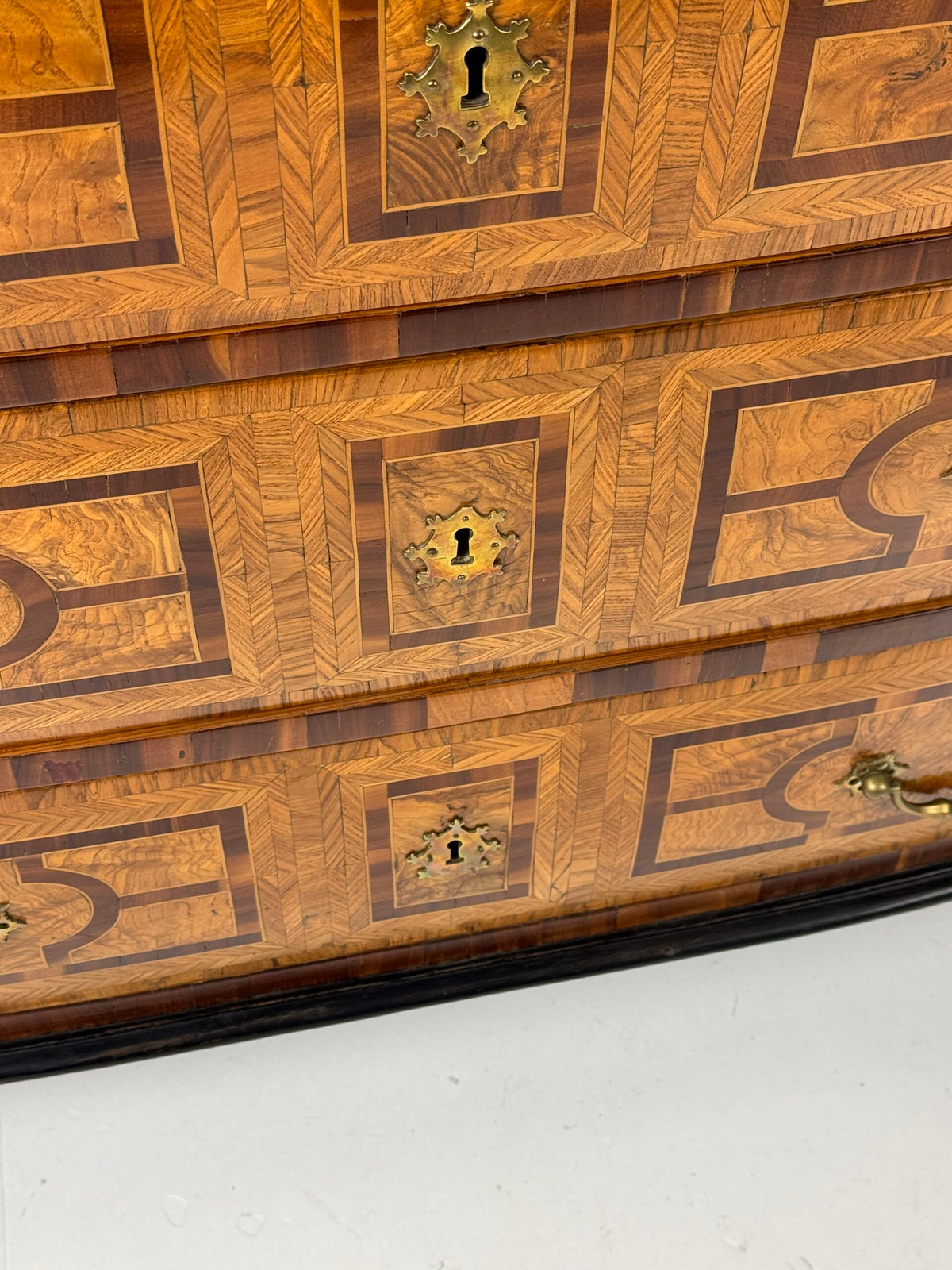 French Marquetry Chest of Drawers, Dauphine, 18th Century, photo 24