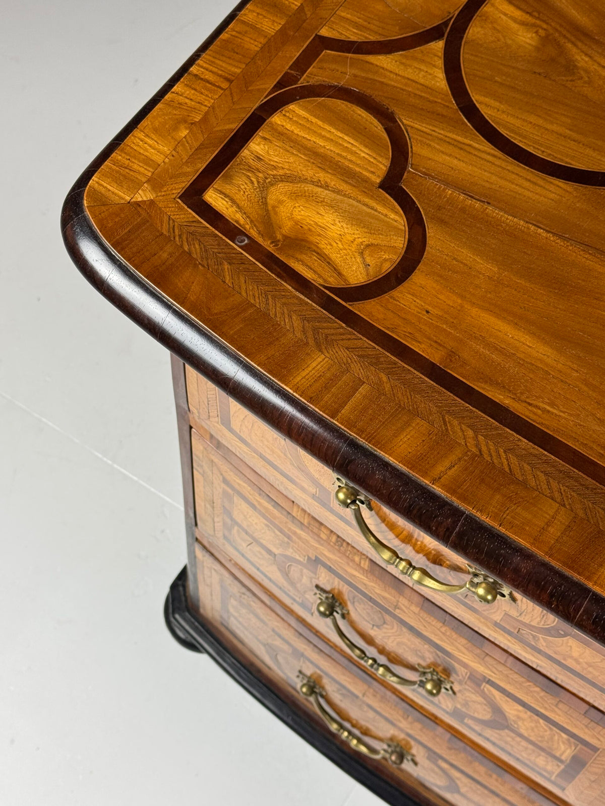 French Marquetry Chest of Drawers, Dauphine, 18th Century, photo 16