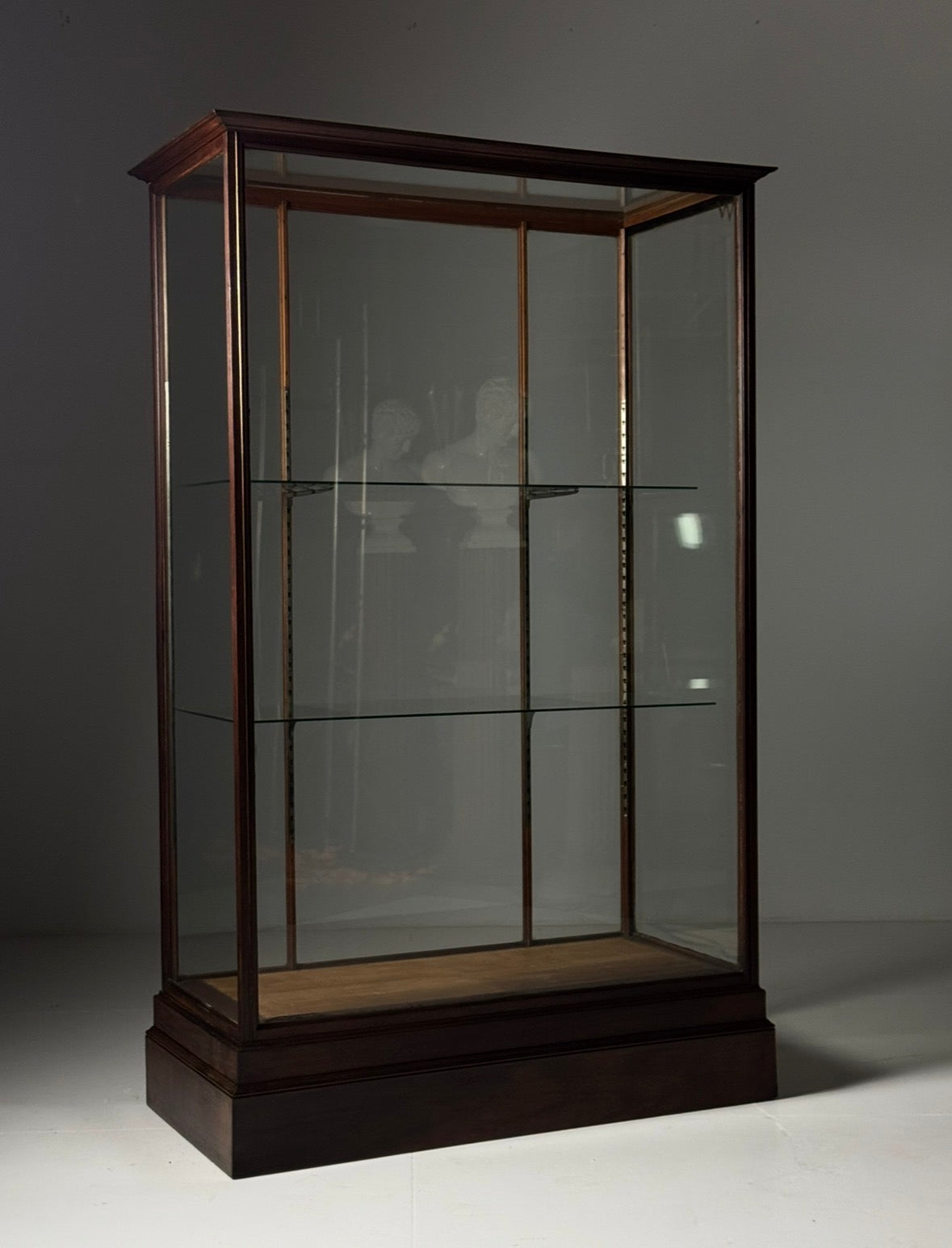 Classic Mahogany Display Cabinet, Belgium, 1900 to 1920, photo 3