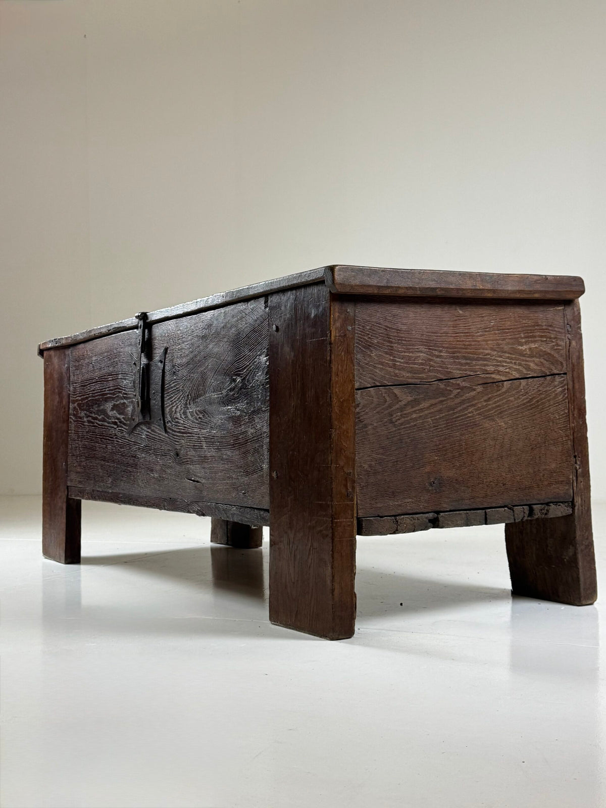 Oak Plank Chest (Stollentruhe), Early 17th Century, photo 16
