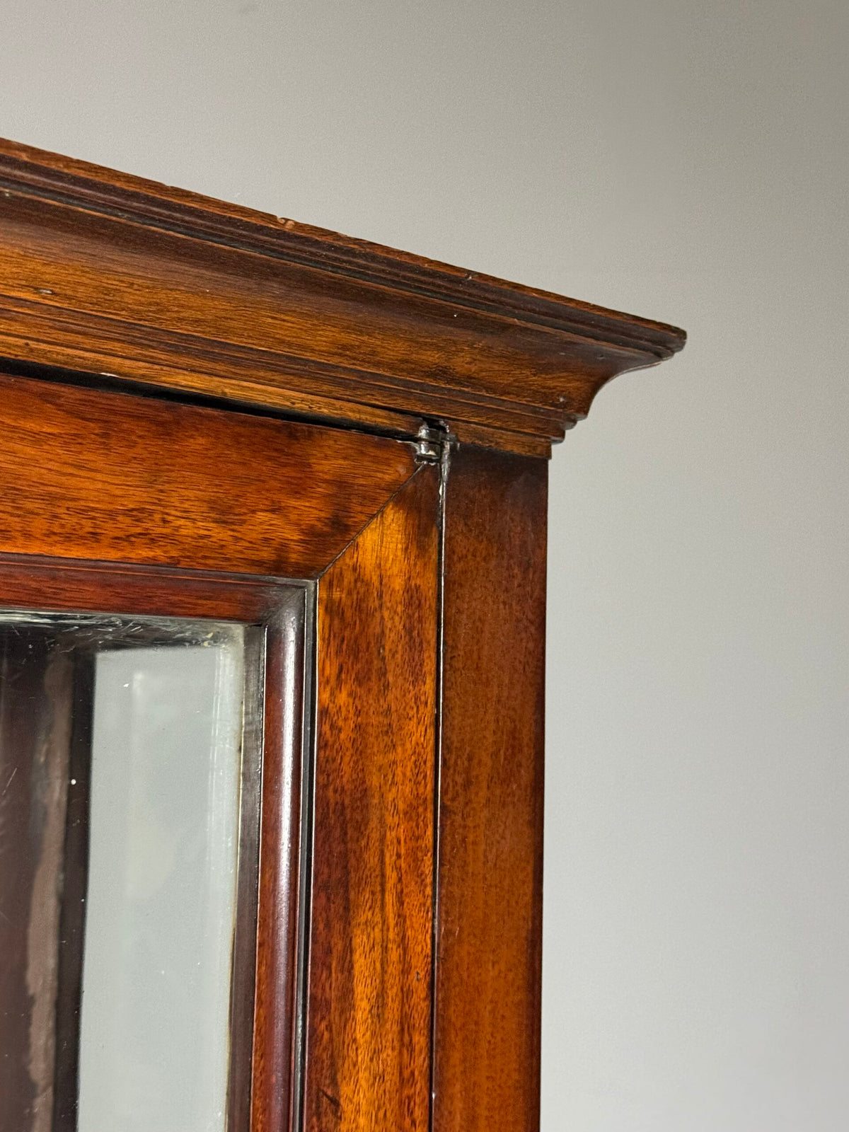 Pair of French Mahogany Veneer Display Cabinets, photo 19