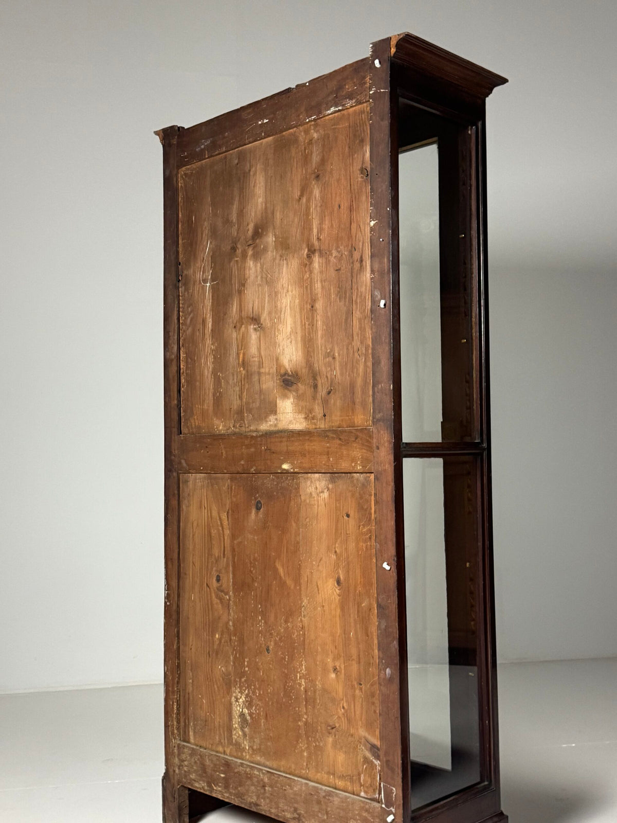 Pair of French Mahogany Veneer Display Cabinets, photo 4