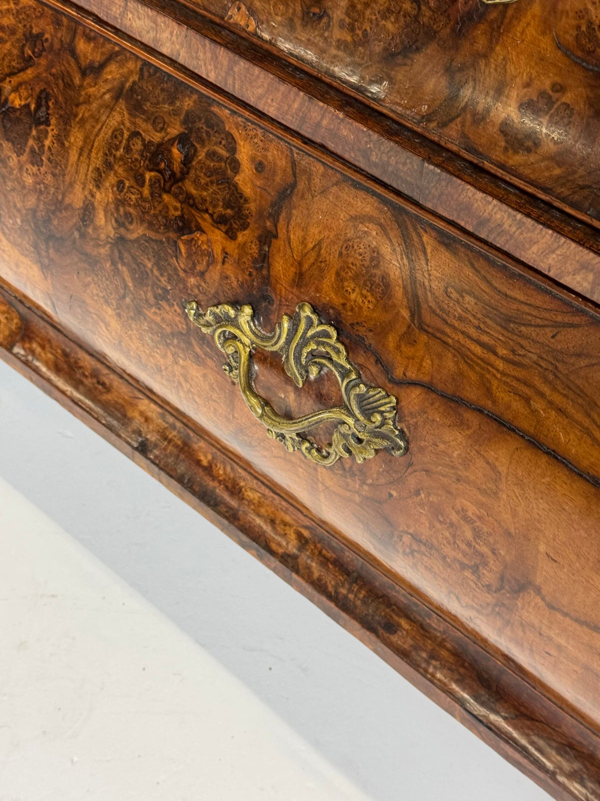 Dutch Burr Walnut Cabinet, circa 1740, photo 37