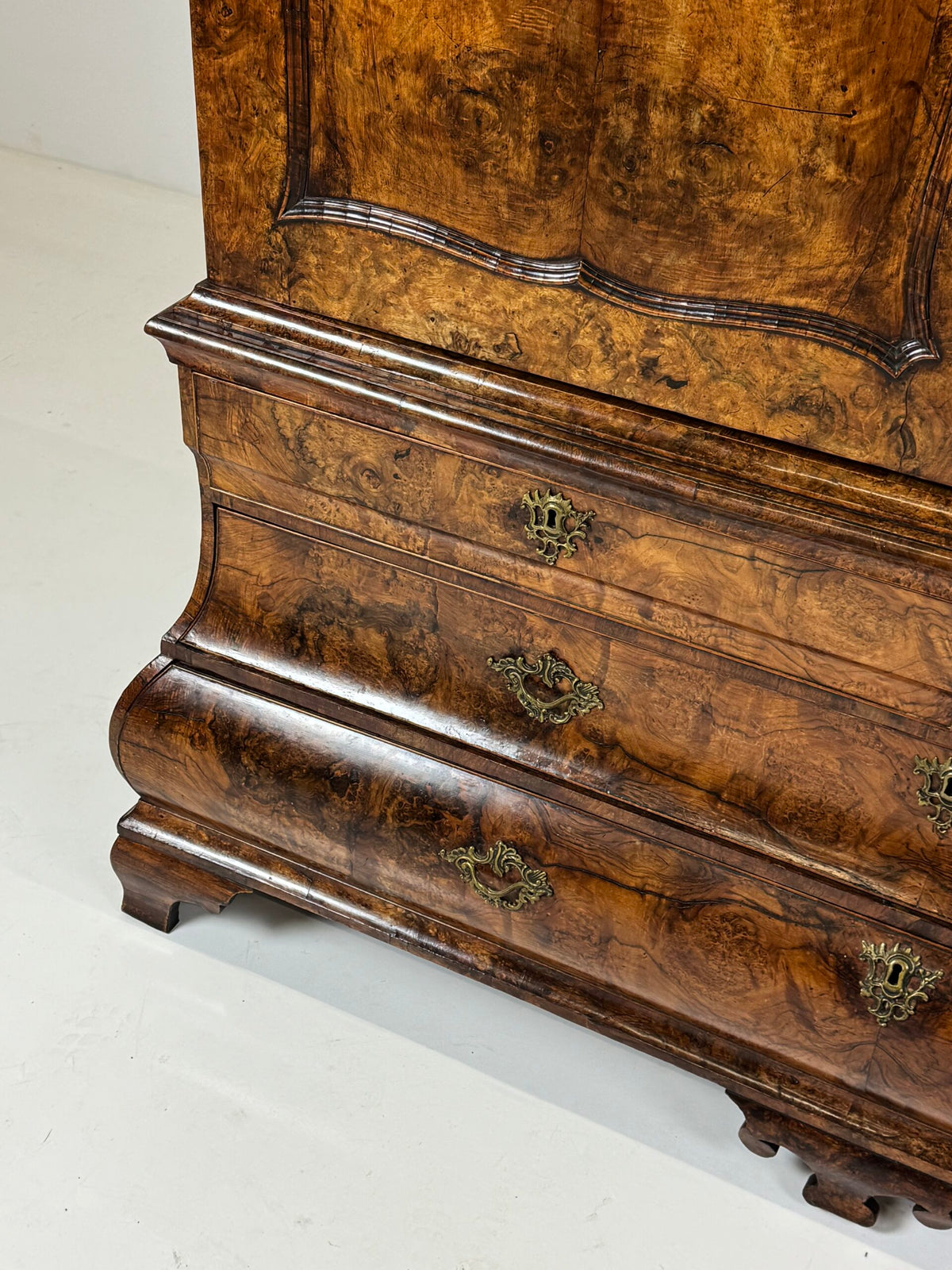 Dutch Burr Walnut Cabinet, circa 1740, photo 26