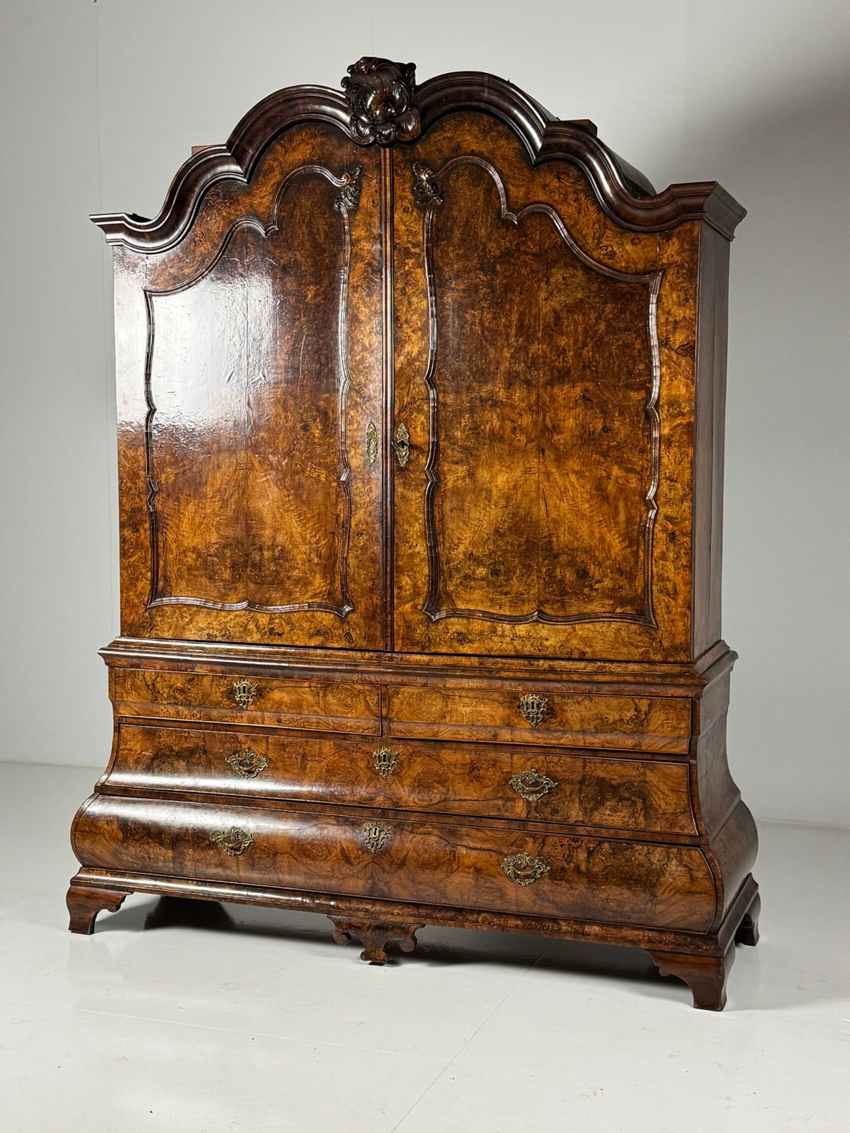 Dutch Burr Walnut Cabinet, circa 1740, photo 20