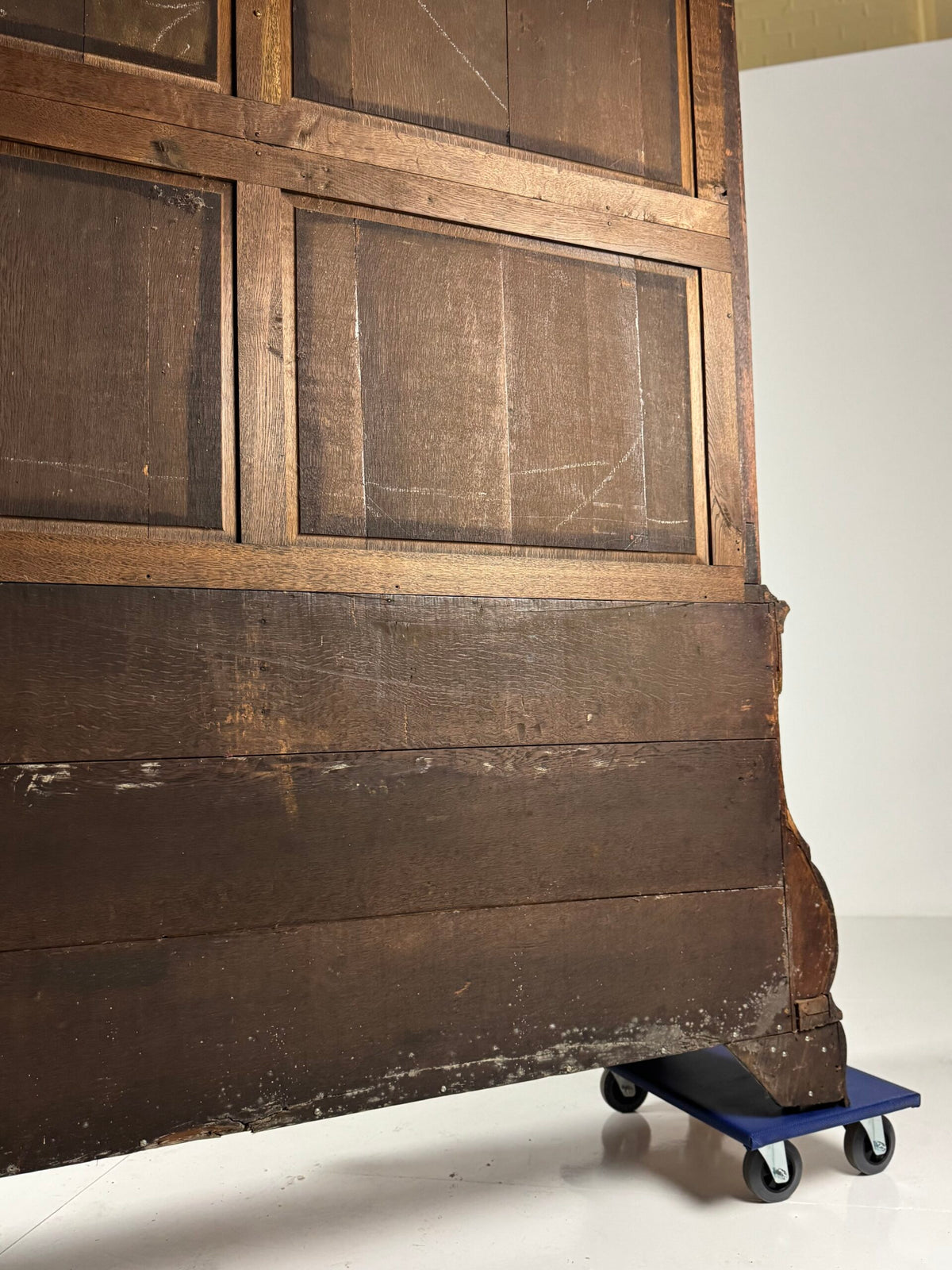 Dutch Burr Walnut Cabinet, circa 1740, photo 4