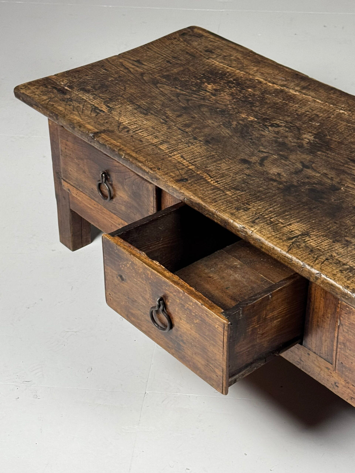 Spanish Walnut Coffee Table with Three Drawers, 18th Century, photo 9