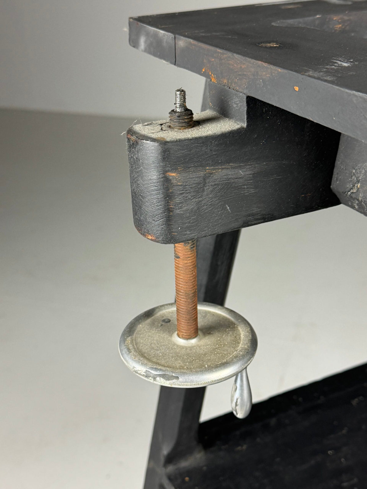 French Black Painted Sculpture Stand on Wheels, Mid to Late 20th Century, photo 2