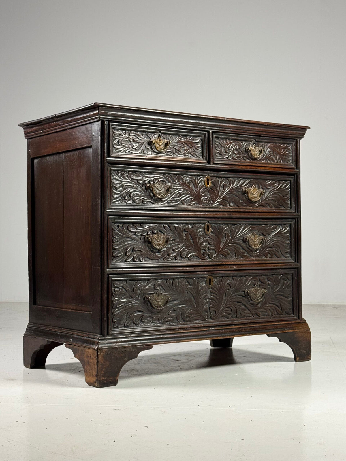 English Oak Chest of Drawers with Carved Front, Early 19th Century, photo 1