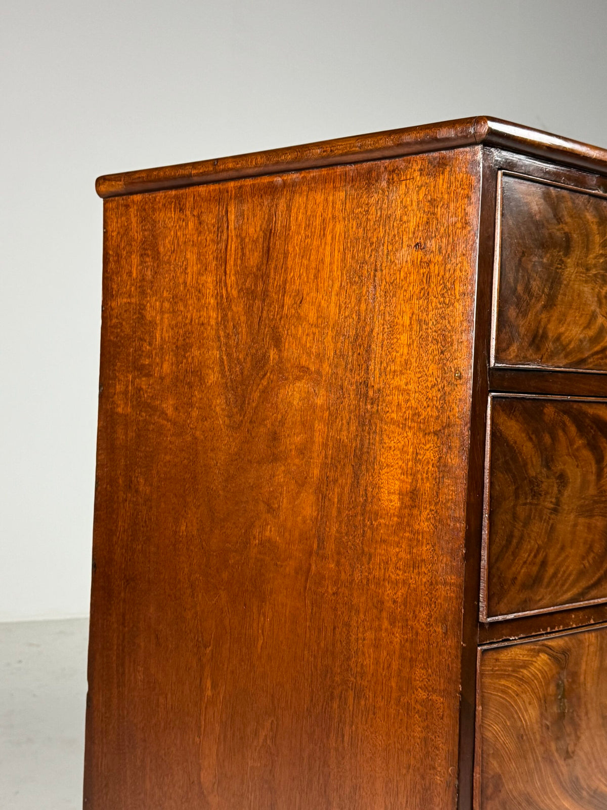 Mahogany Bowfront Chest of Drawers, England, Late 19th Century, photo 15