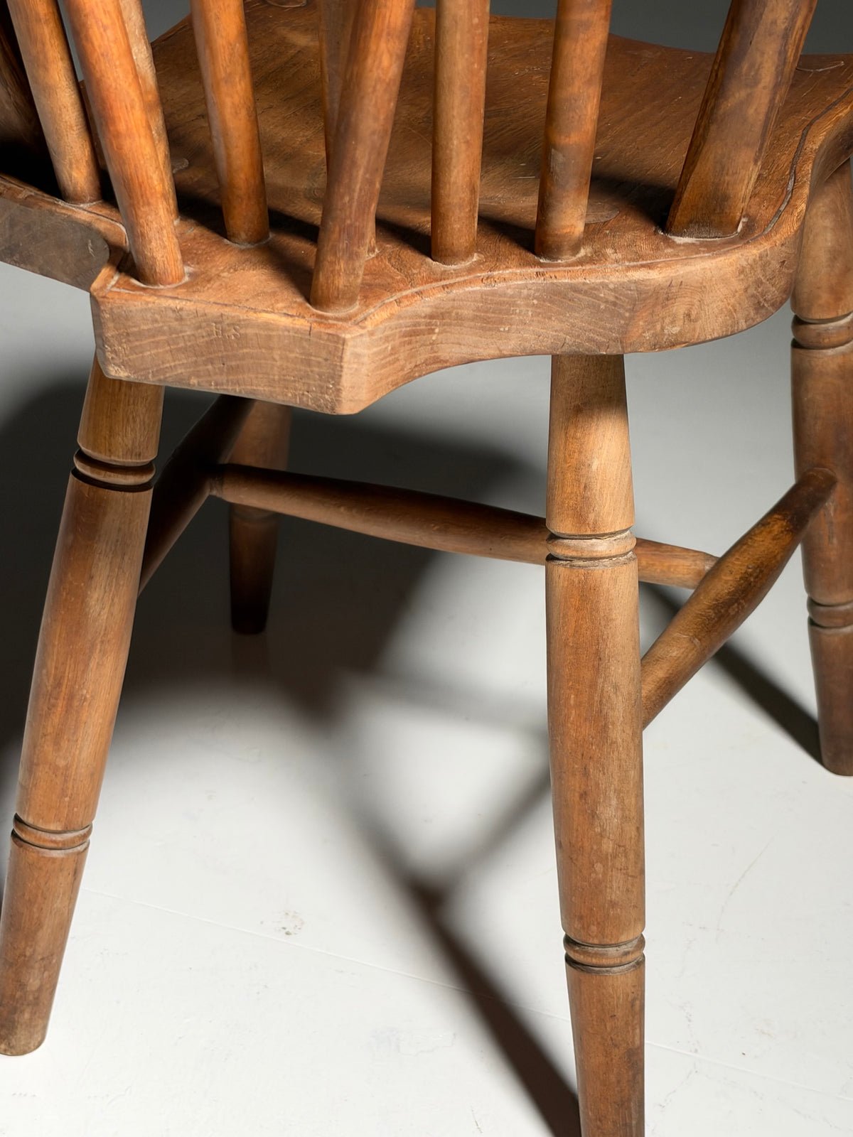 Set of 6 English Windsor chairs