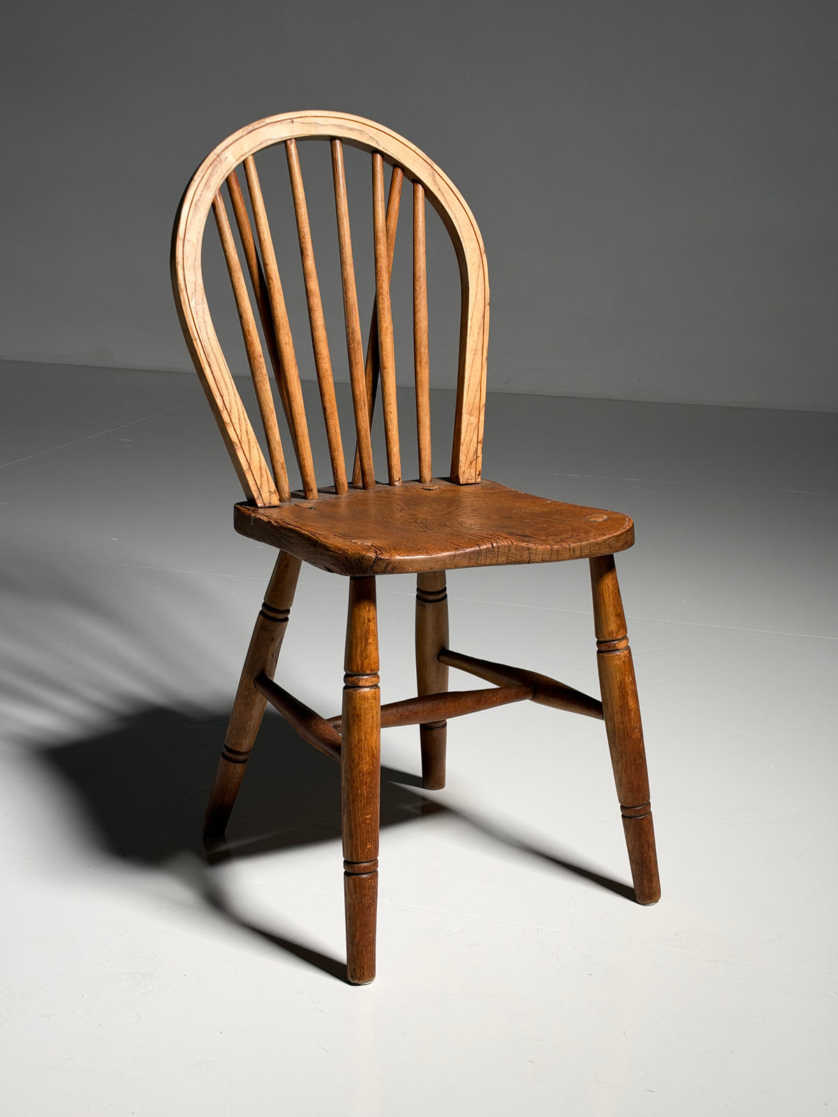 Set of 6 Windsor chairs