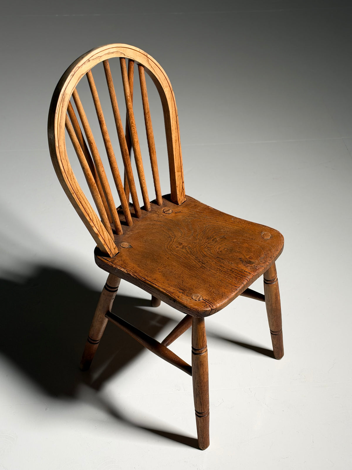 Set of 6 Windsor chairs