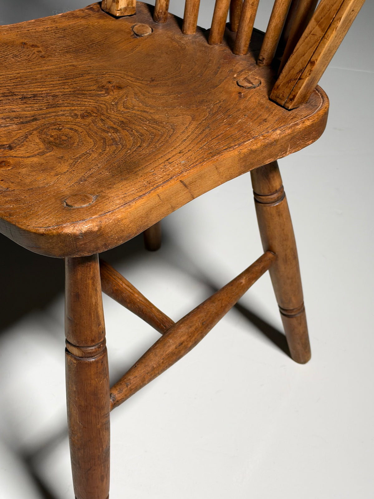 Set of 6 Windsor chairs
