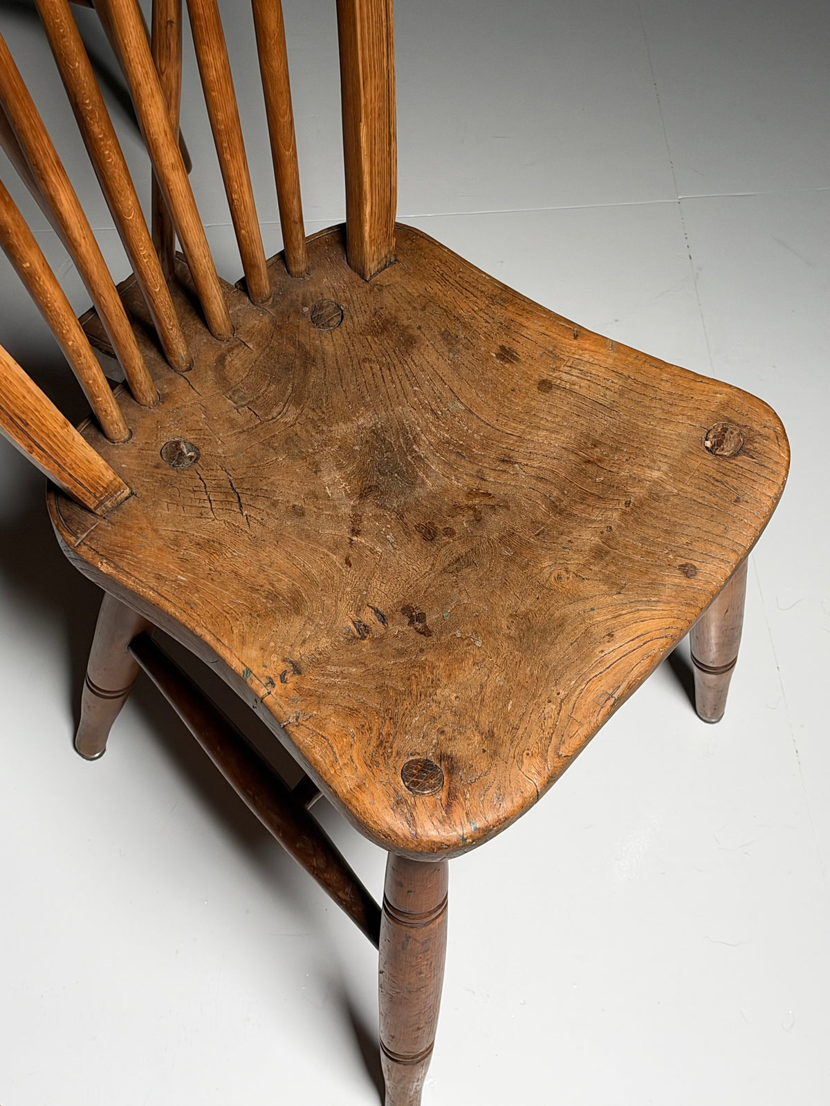 Set of 6 Windsor chairs