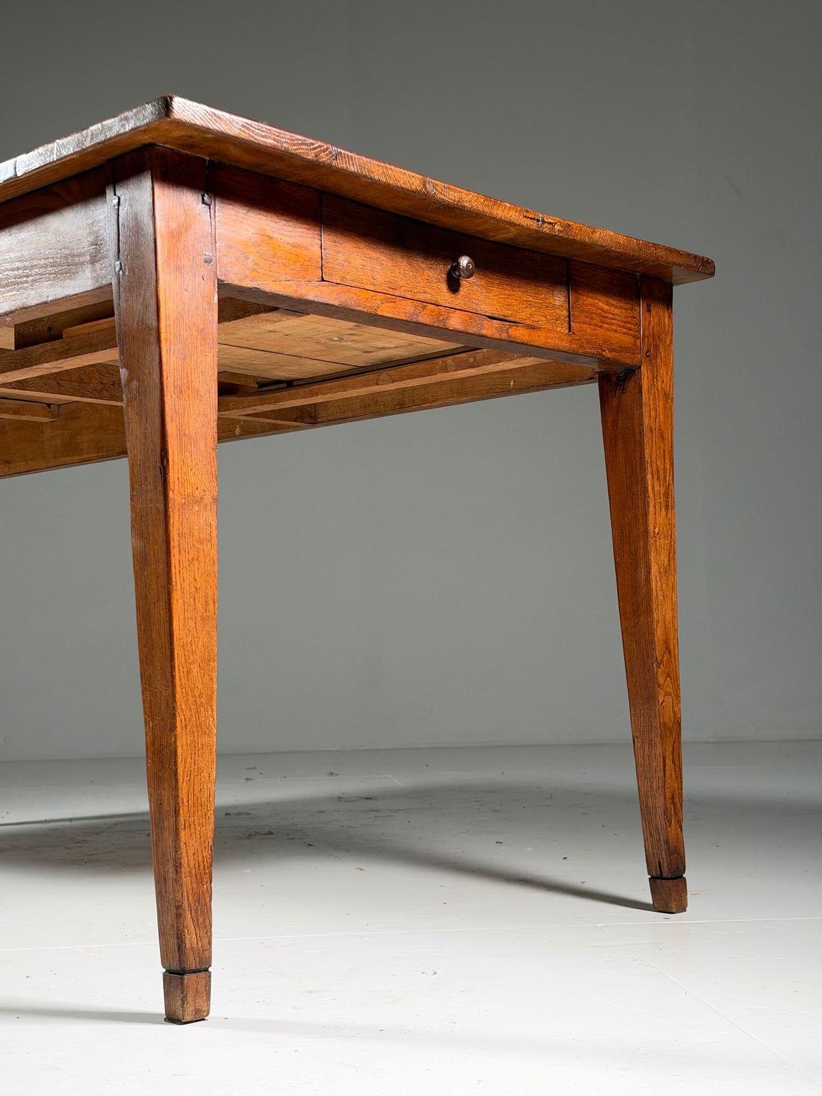 19th century French dining table, 186 cm