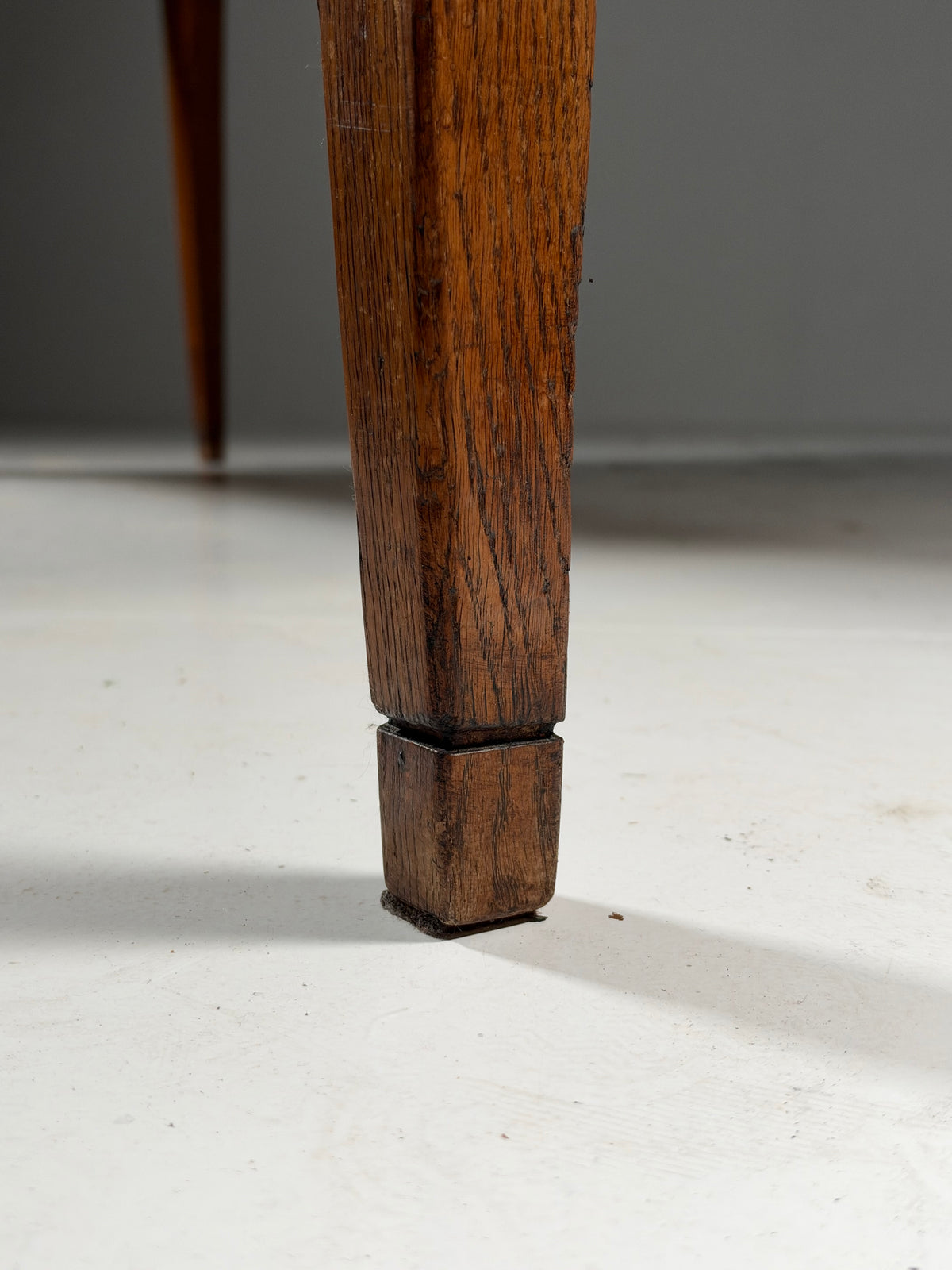 19th century French dining table, 186 cm