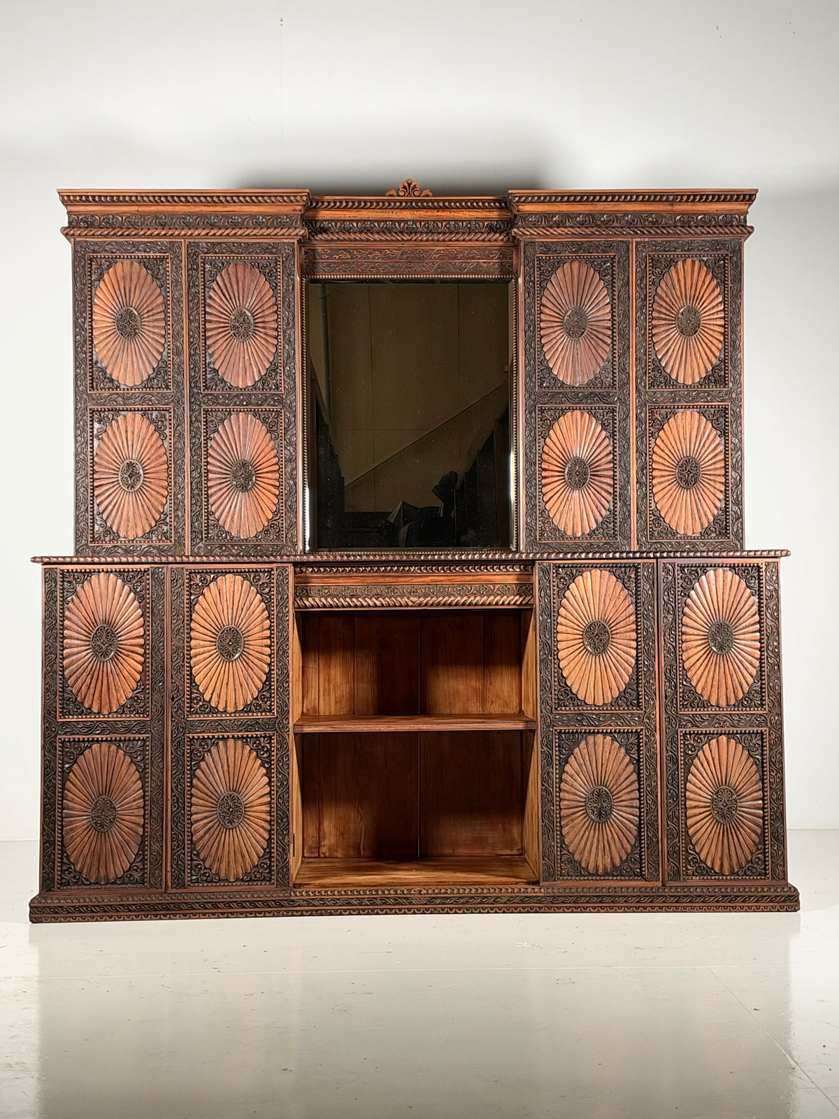20th-century Anglo-Indian cabinet in teak