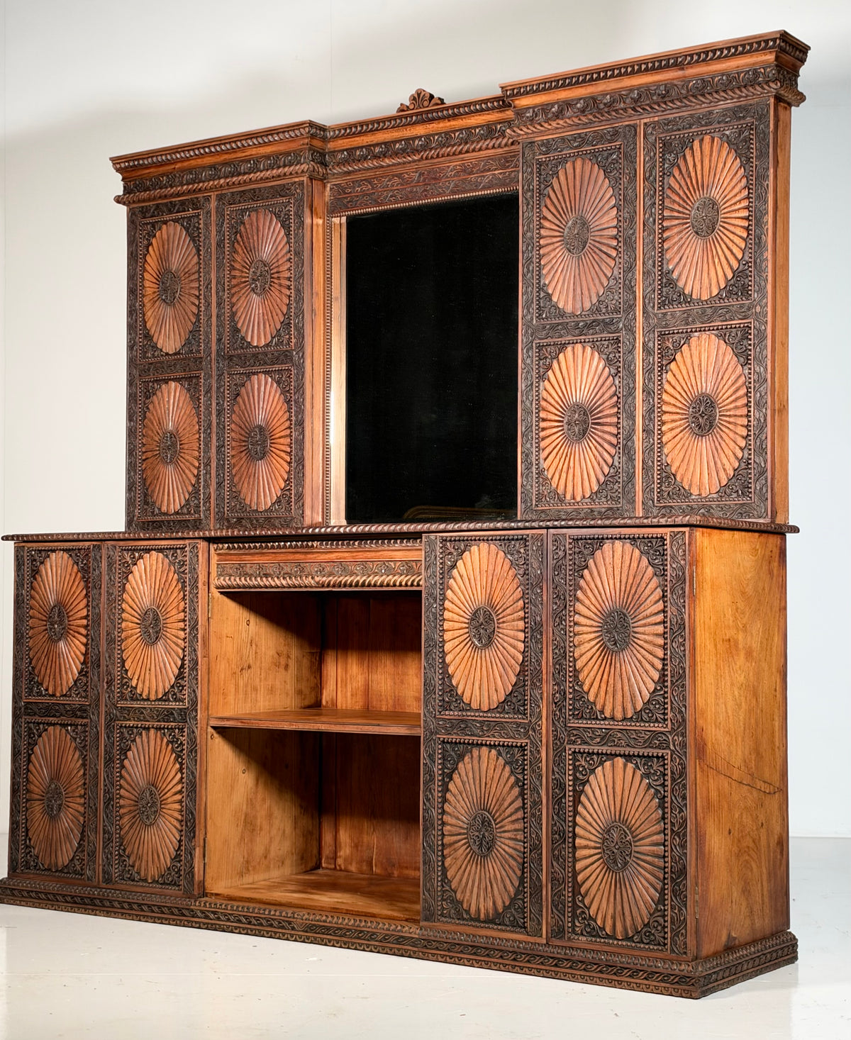 20th-century Anglo-Indian cabinet in teak