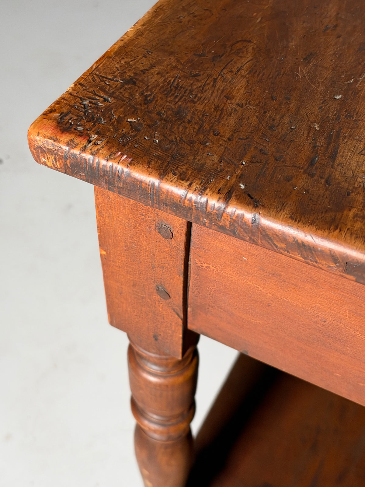 Belgische draper table ca. 1920