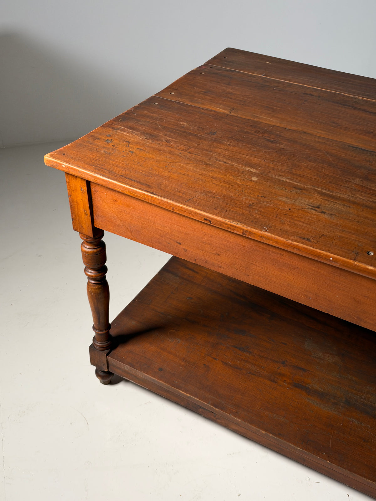 Belgische draper table ca. 1920