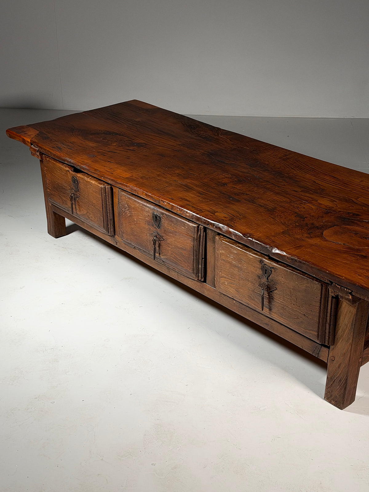 Very large Spanish coffee table, 231 cm