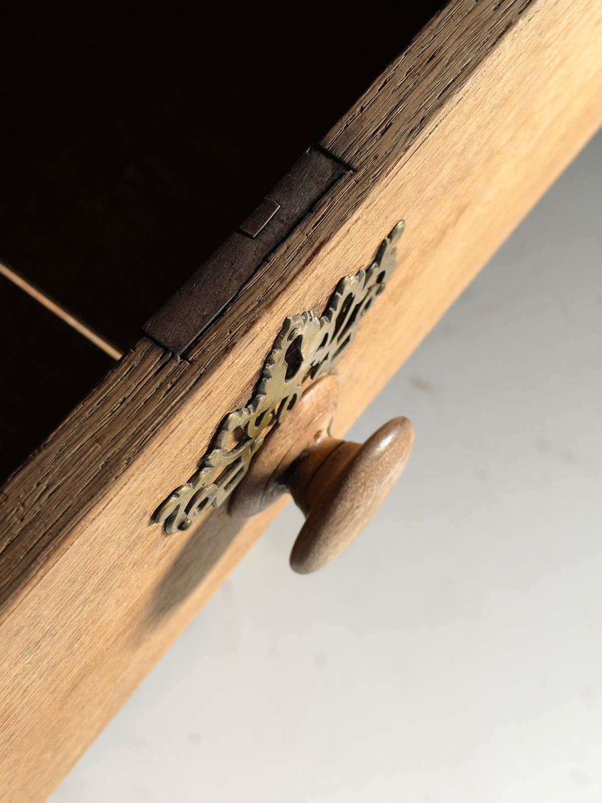 19th century English oak chest of drawers
