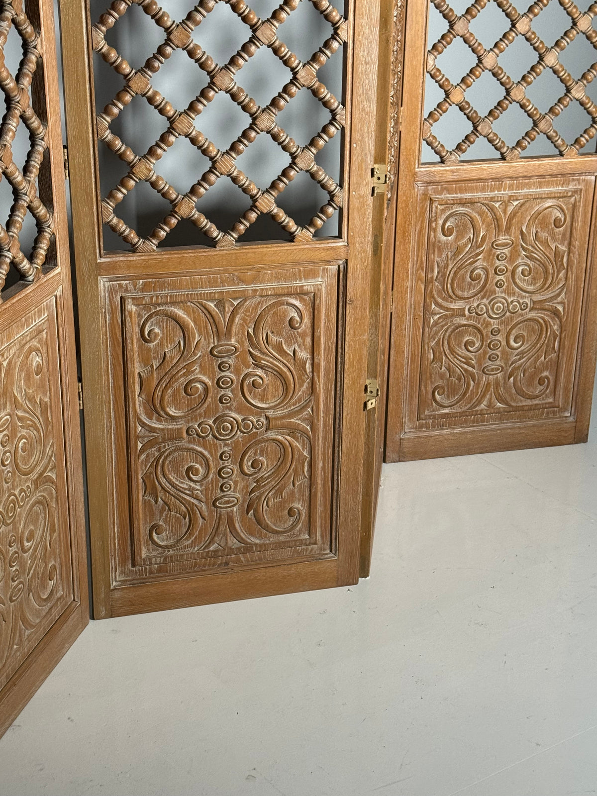 Huge classic folding screen
